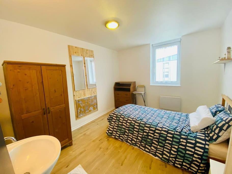 Appartement Renove Et Lumineux. 칼라이스 외부 사진